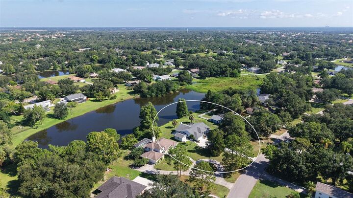 Property Photo: 602 137th Street E FL 34212
