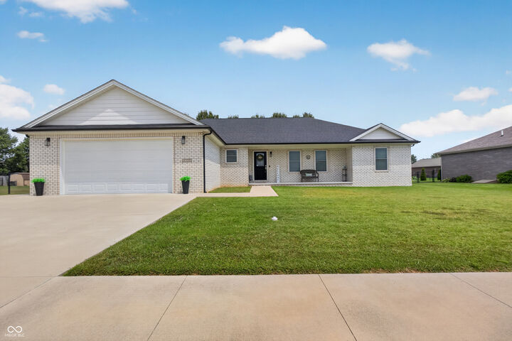 Property Photo:  1723 Bell Ford Drive W  IN 47274 