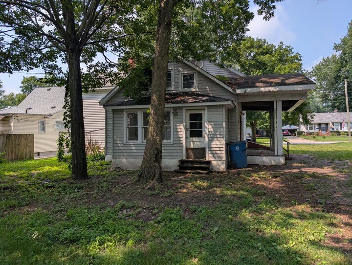 Property Photo: 514 Howard Street MI 49120