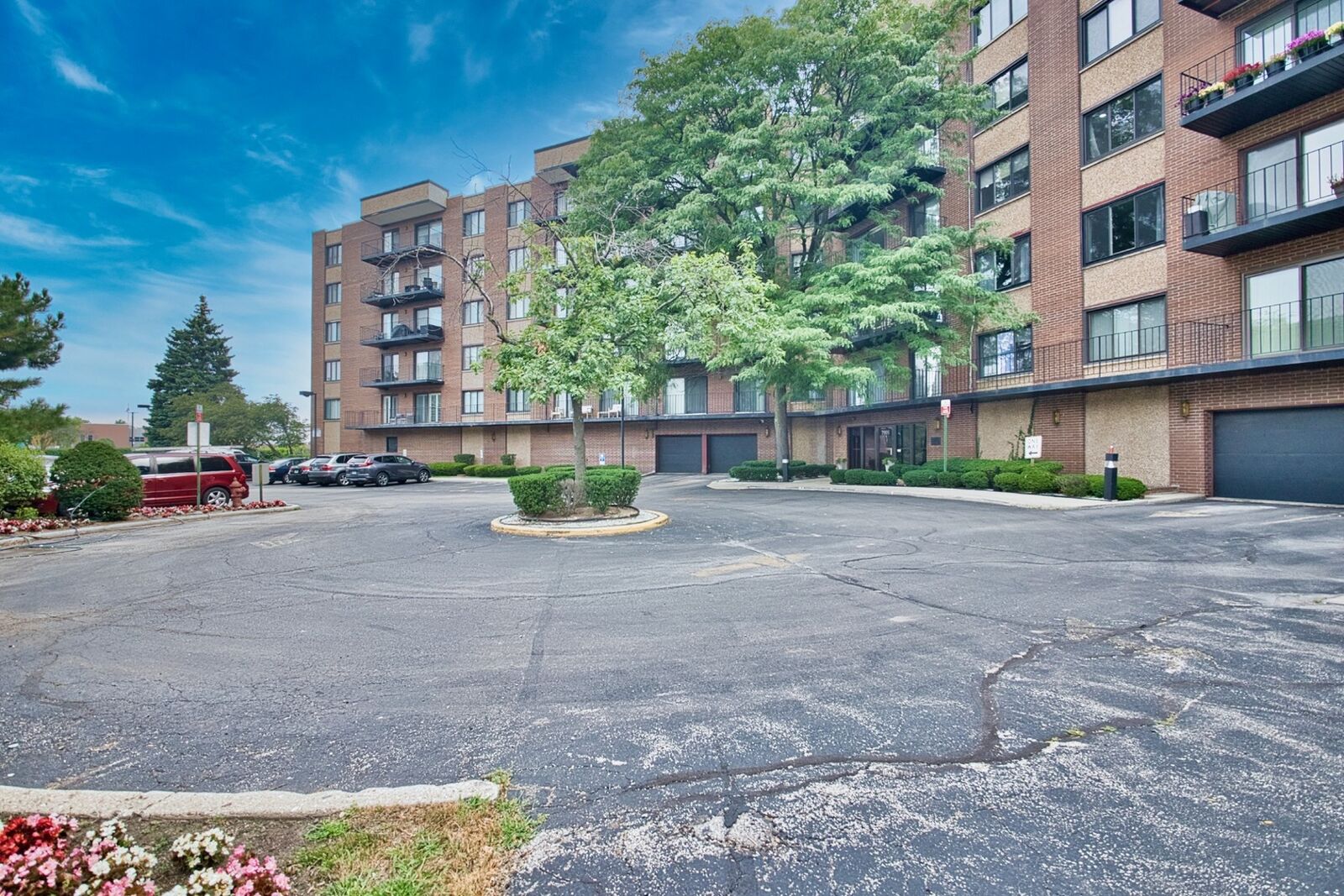 Property Photo:  7601 Lincoln Avenue 502  IL 60077 
