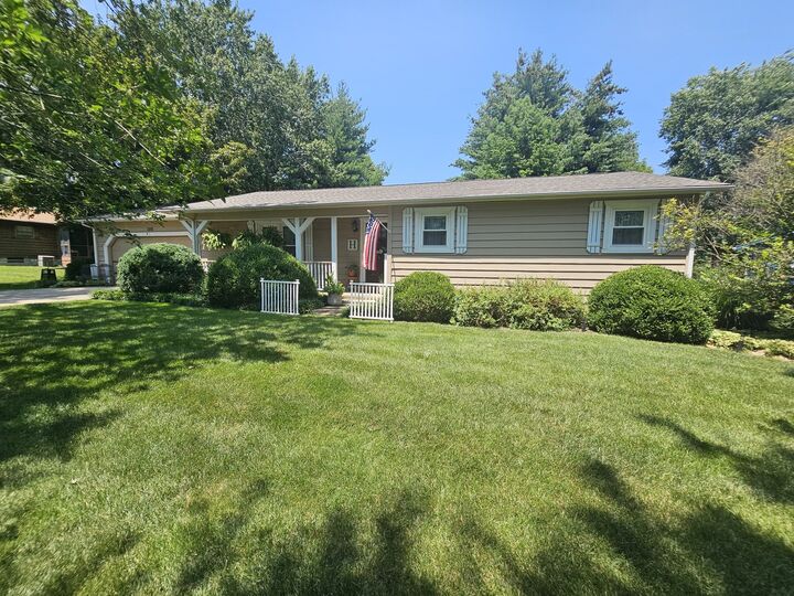 Property Photo:  100 Cherry Drive  IL 62864 
