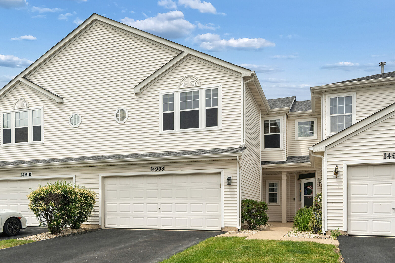 Property Photo:  14908 W Victoria Crossing 14908  IL 60441 