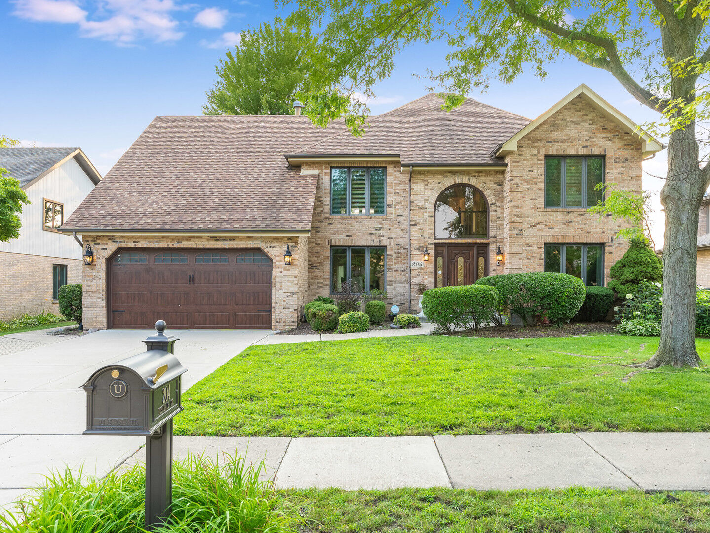 Property Photo:  204 Rosedale Court  IL 60108 
