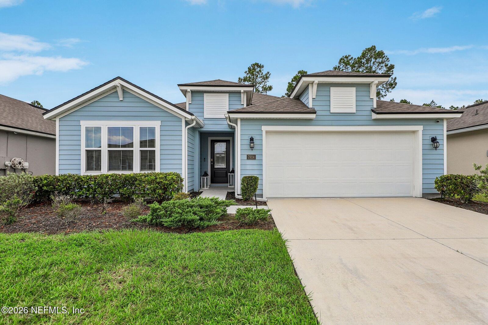 Property Photo:  7924 Island Fox Road  FL 32222 