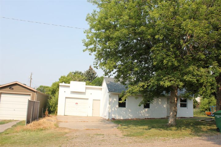 Property Photo:  620 23rd Street NE  MT 59414 