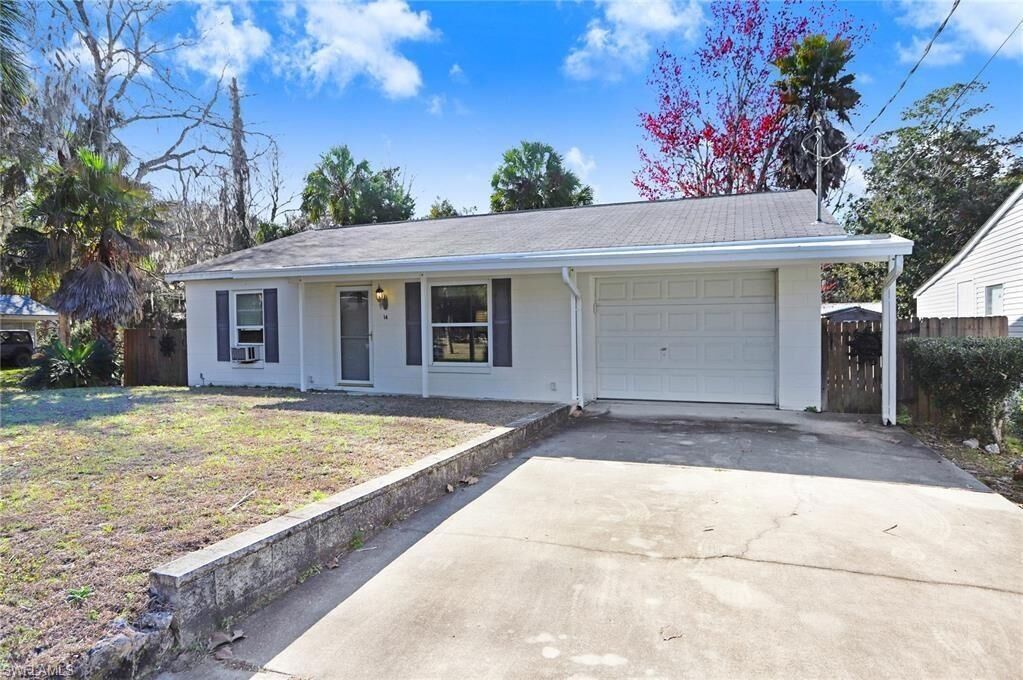 Property Photo:  14 Canterbury Rd  FL 34449 