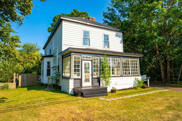 42 Victoria Street — photo 1