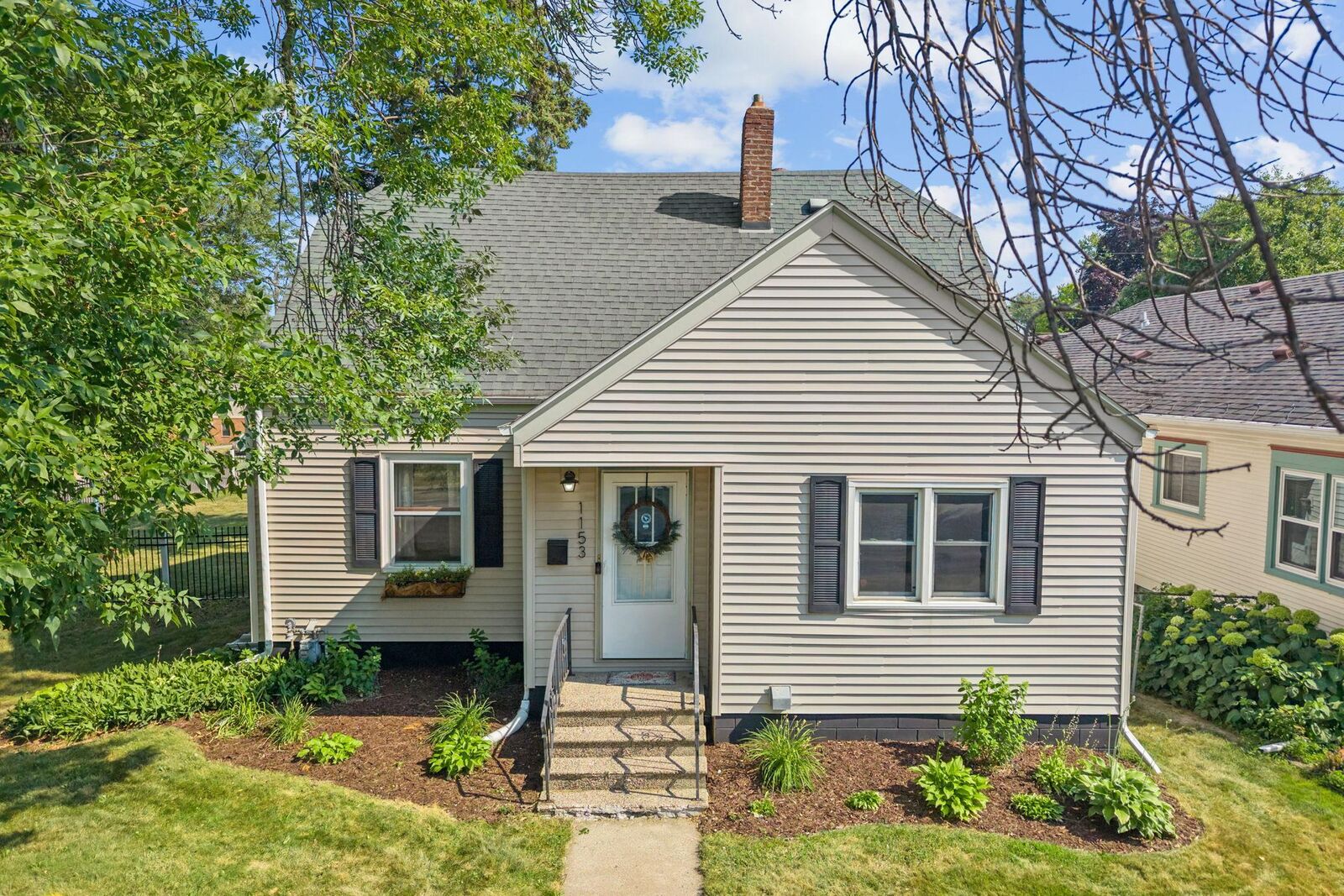 Property Photo: 1153 Idaho Avenue W MN 55108
