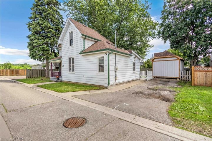 Property Photo:  10 Bishop Street  ON N3S 1L9 