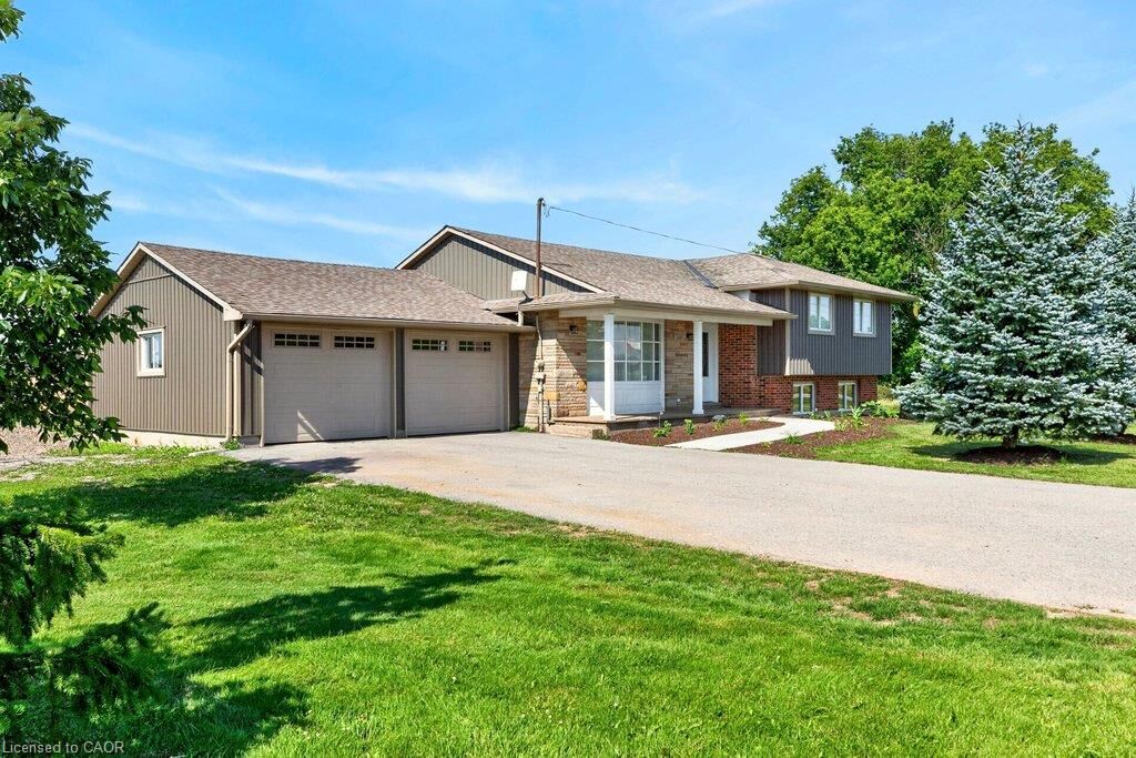 Property Photo: 6773 Smithville Road ON L0R 2A0