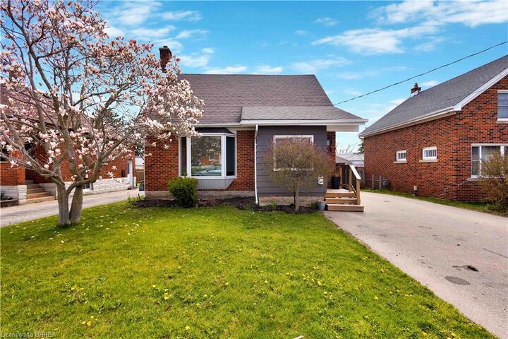 Property Photo: 371 Ottawa Street S ON N2M 3P3