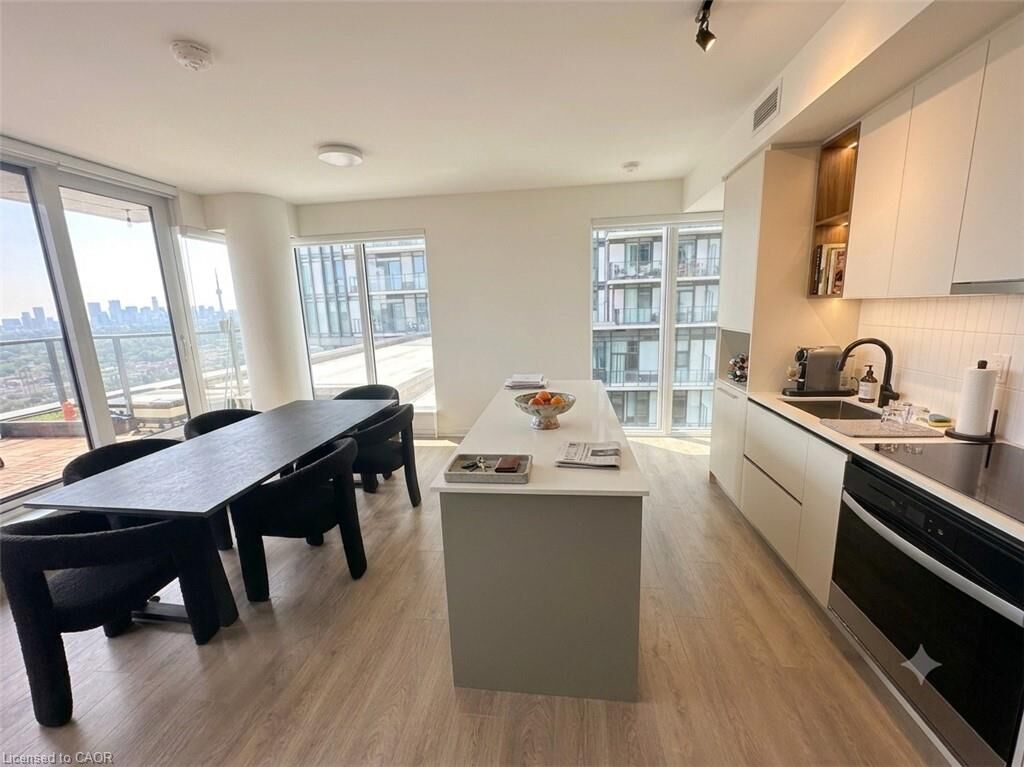 Property Photo:  1285 Dupont Street 1309  ON M6H 0E3 