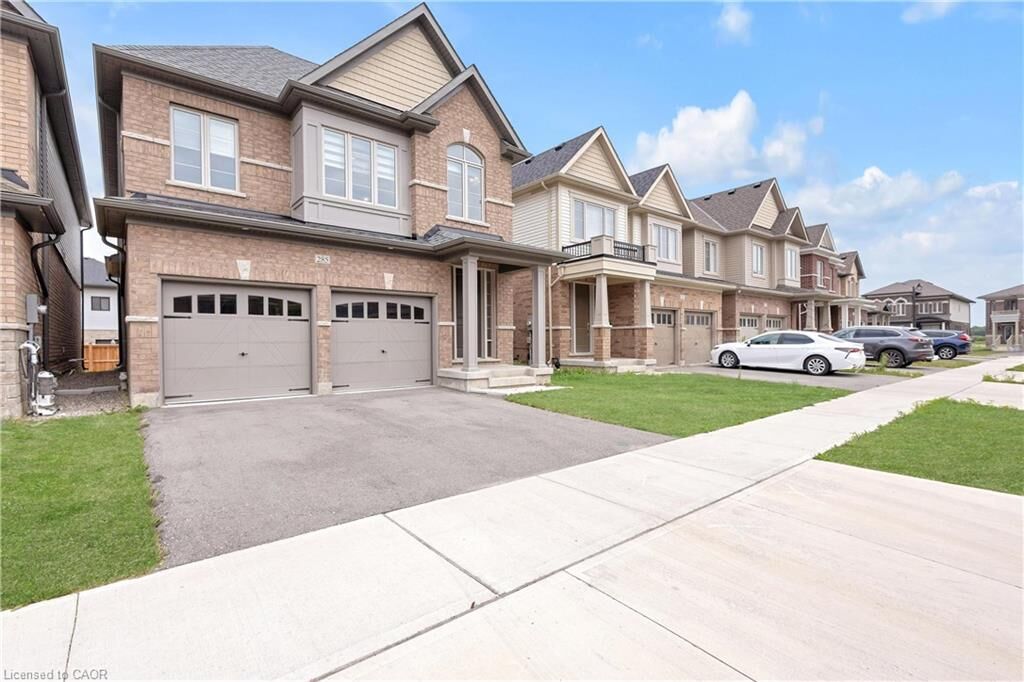 Property Photo:  285 Broadacre Drive  ON N2R 0S6 