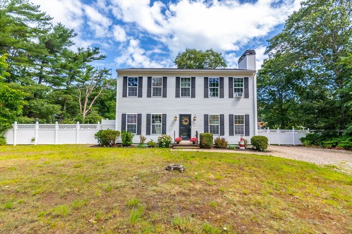 Property Photo:  8 Hampden Rd  MA 02536 