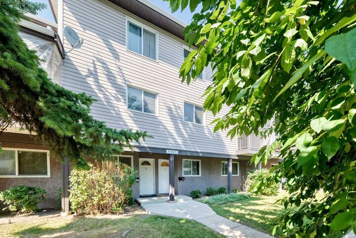Property Photo:  3800 Fonda Way SE 7  AB T2A 6G2 