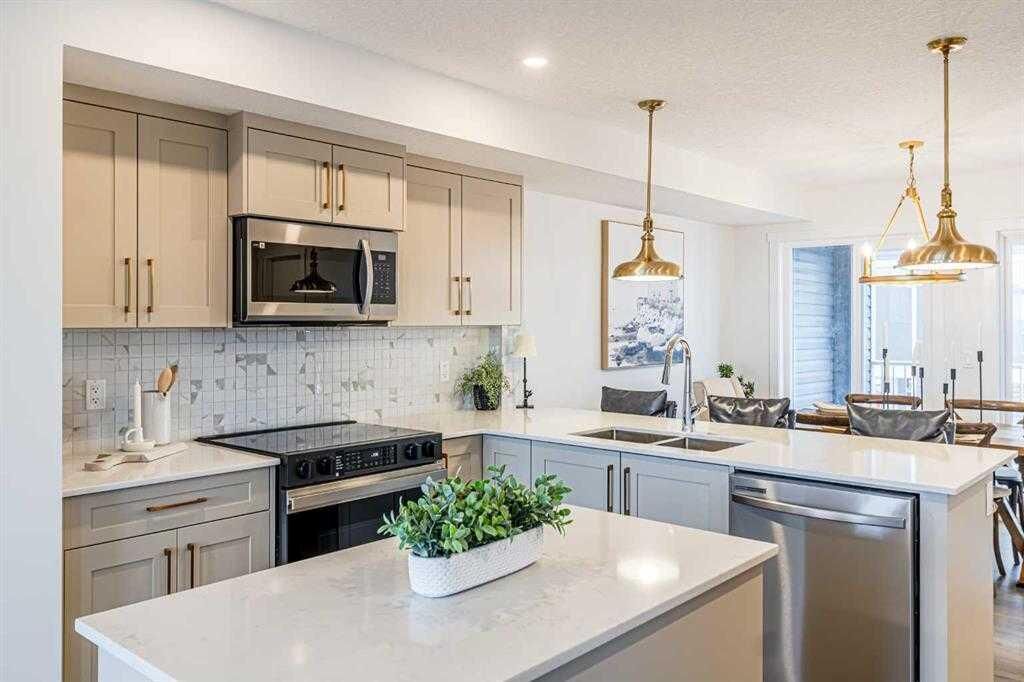Property Photo:  200 Belmont Street SW 43  AB T2X 5X5 