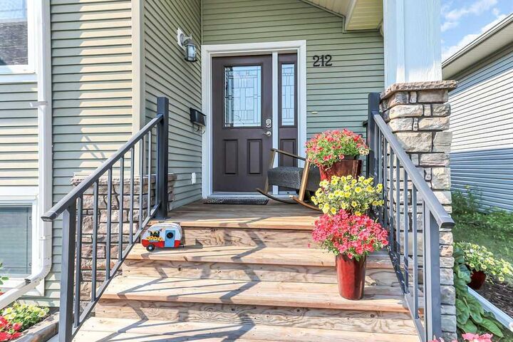 Property Photo: 212 Cedar Square AB T4M 0A2