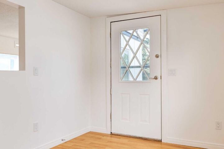 Property Photo:  3223 83 Street  AB T3B 5N7 