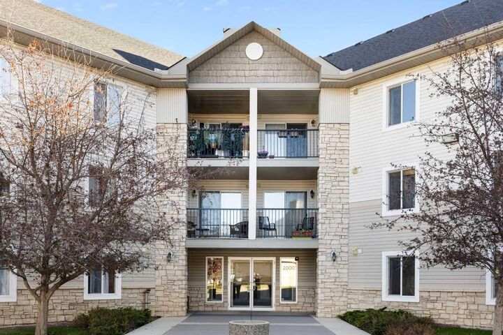 Property Photo: 2371 Eversyde Avenue SW 2320 AB T2Y 5B8