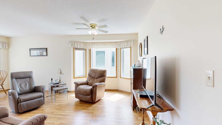 Property Photo:  3912 64 Street  AB T4K 1G1 
