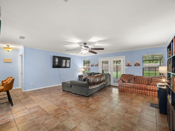 Property Photo:  1110 Nicholas  LA 71461 