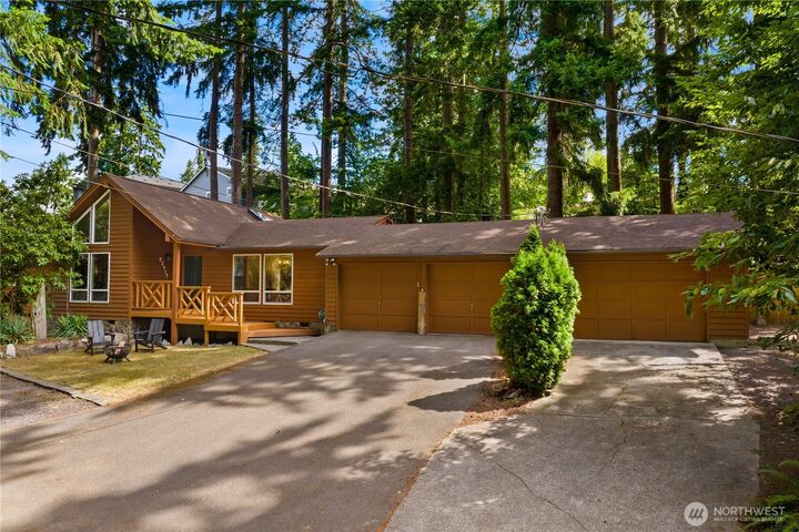 Property Photo: 23417 Edmonds Way WA 98026