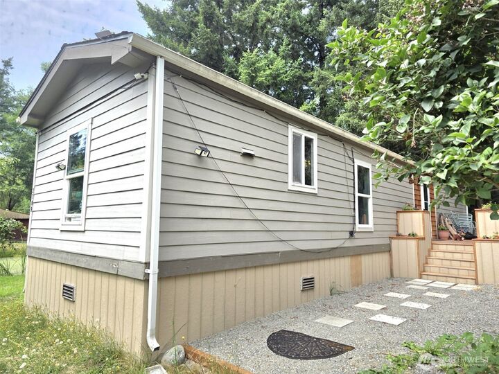 Property Photo:  2907  341st Court S 27  WA 98580 
