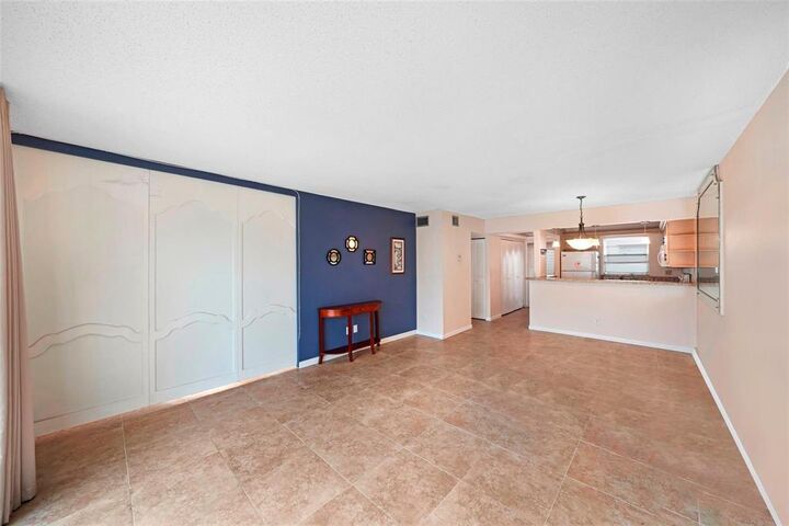 Property Photo:  7500 NW 30th Place 402  FL 33313 
