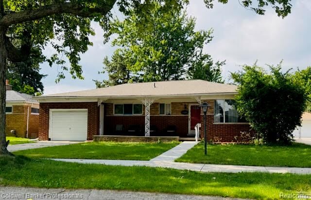 Property Photo:  20000 Mauer Street  MI 48080 