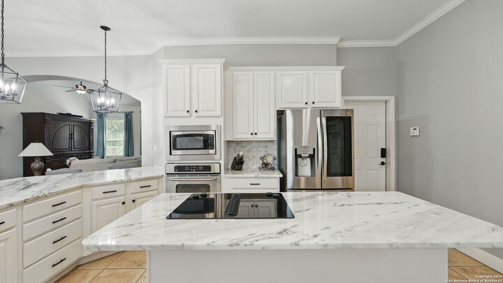 Property Photo: 212 Wentworth TX 78070
