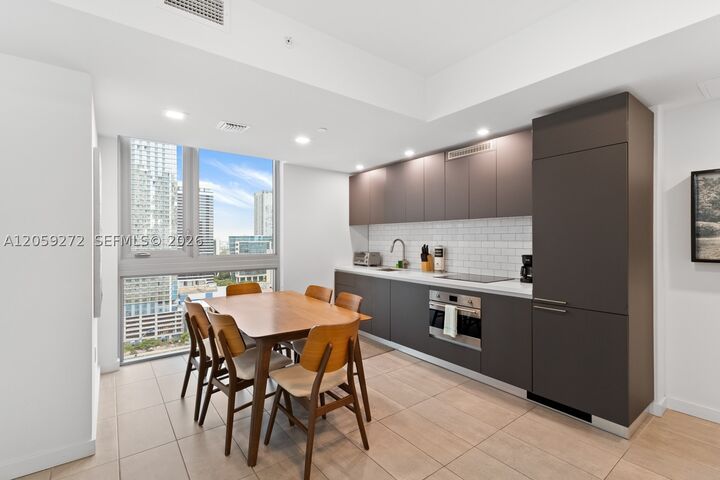 Property Photo: 227 NE 2nd St 2202 FL 33132