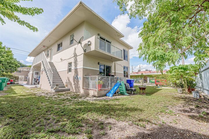 Property Photo: 621 SW 15th Ave 1 FL 33135