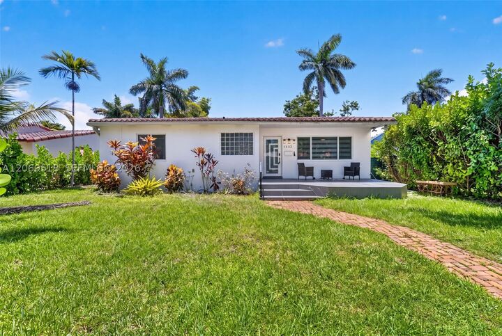 Property Photo:  1532 Fletcher St  FL 33020 