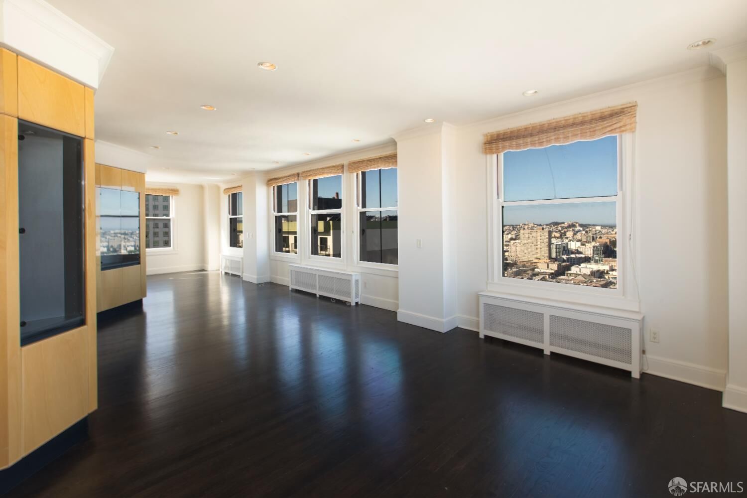Property Photo:  1250 Jones Street 1302  CA 94109 