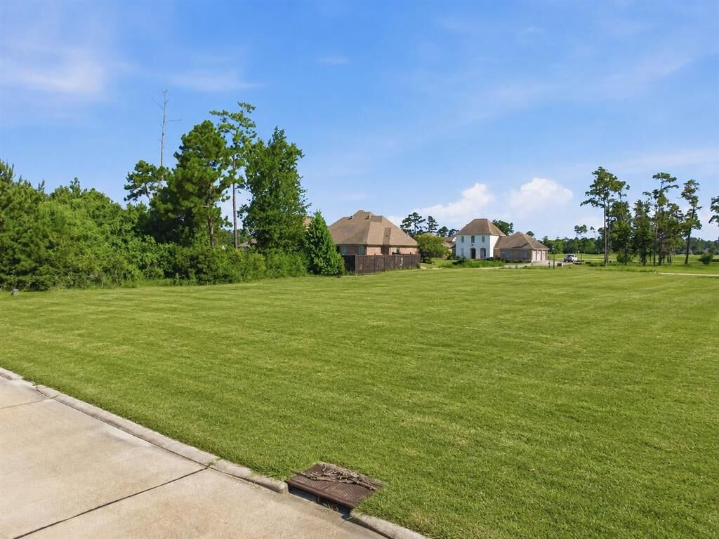 Property Photo:  1912 Bobby Jones Way  LA 70669 