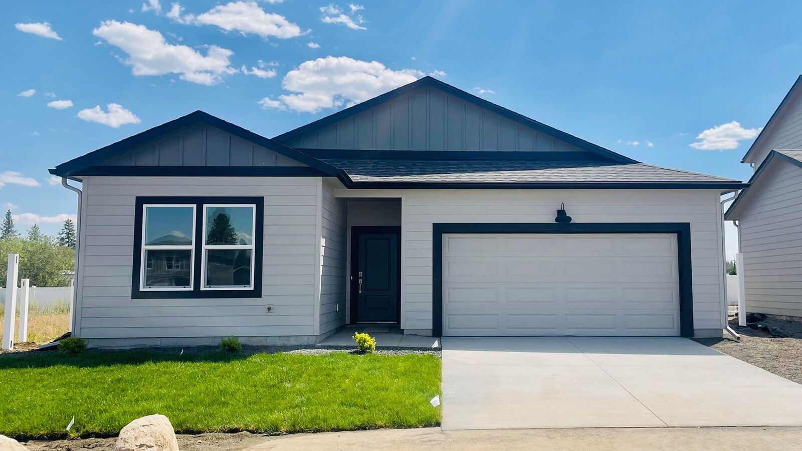 Property Photo:  112 S Pippin Ave  WA 99006 