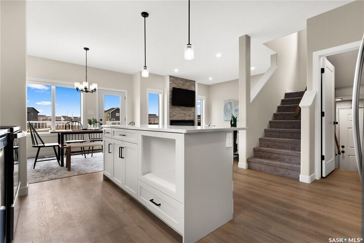 Property Photo: 595 Cockcroft Court SK S7V 1Y8