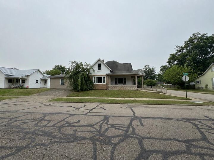 Property Photo:  903 Hinde  OH 43160 