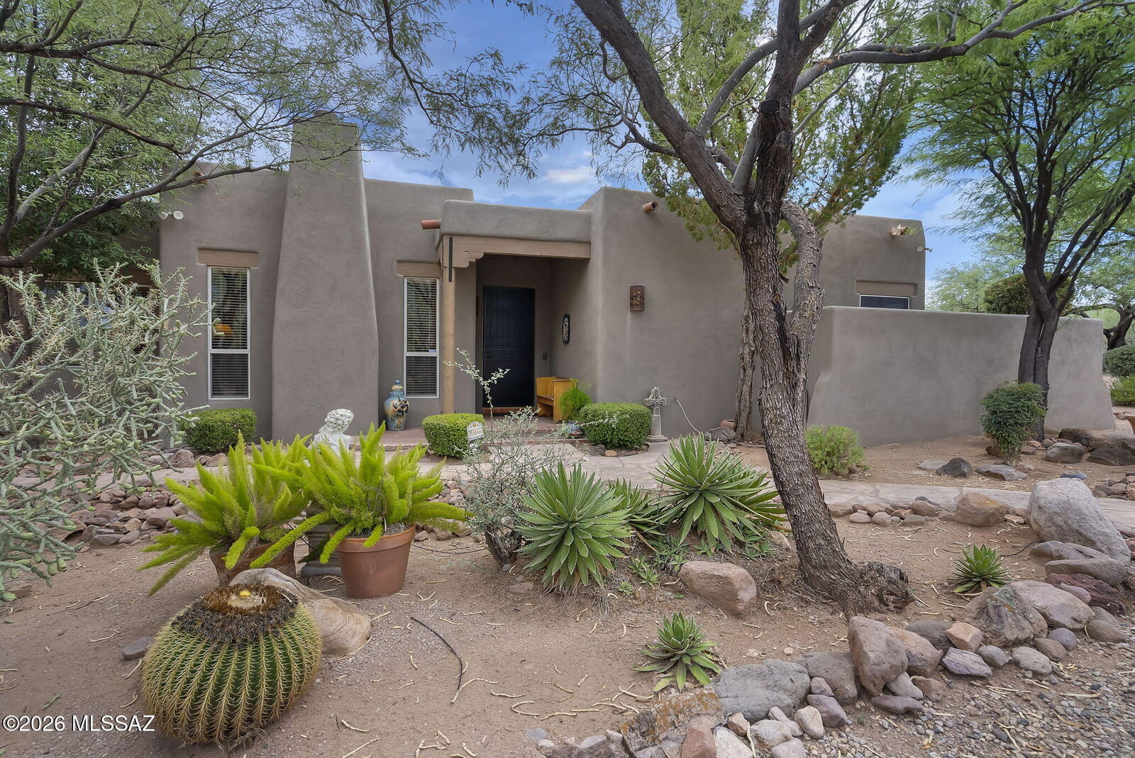Property Photo:  5 Tubutama Court  AZ 85646 