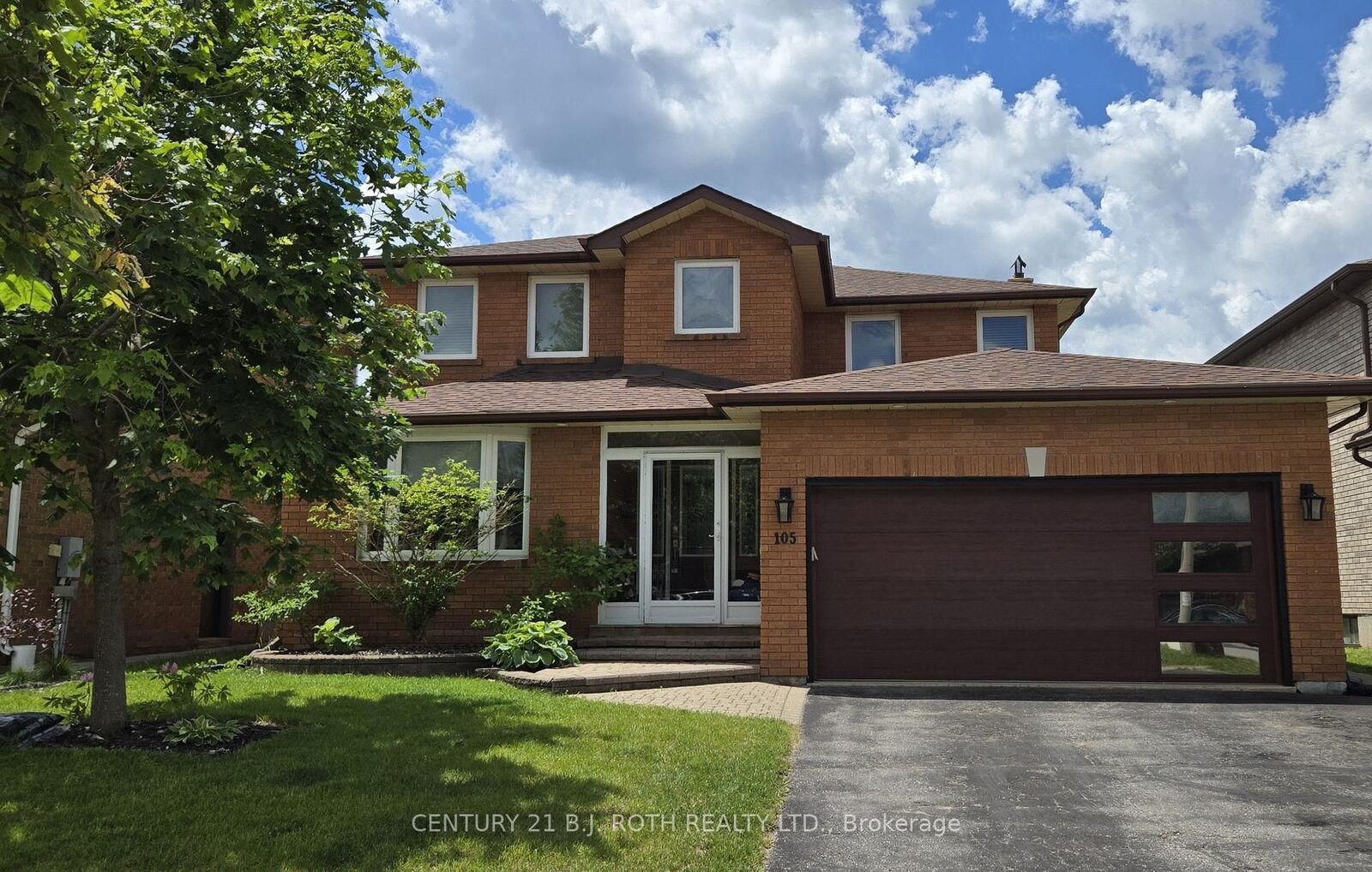Property Photo:  105 Chieftain Crescent Bedroom #3  ON L4N 6J2 
