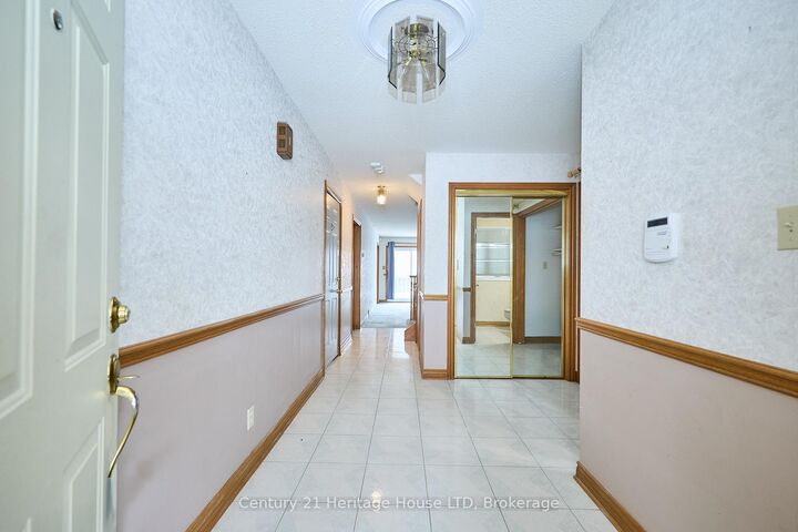 Property Photo: 2720 Mewburn Road 20 ON L2J 4J5