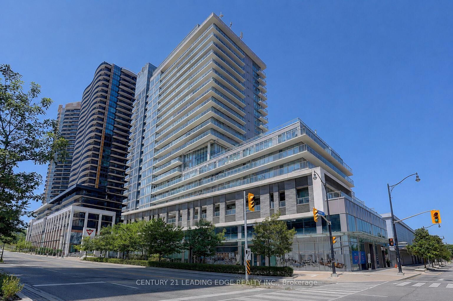 Property Photo: 72 Esther Shiner Boulevard 2102 ON M2K 0C4