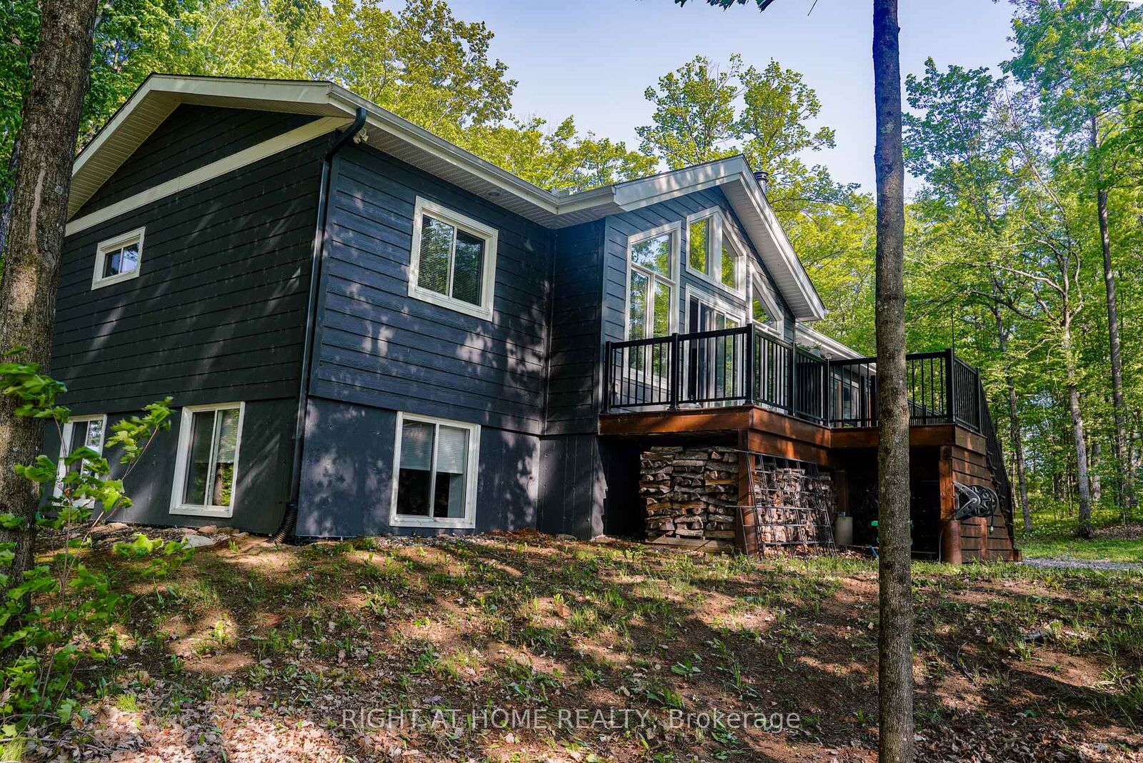 Property Photo: 31 Morning Flight Court ON K0J 1H0