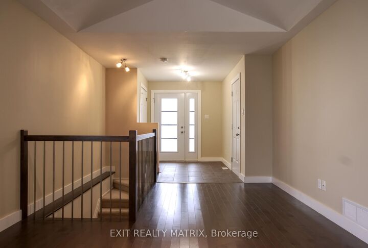 Property Photo: 1557 Belcourt Boulevard ON K1C 1M3