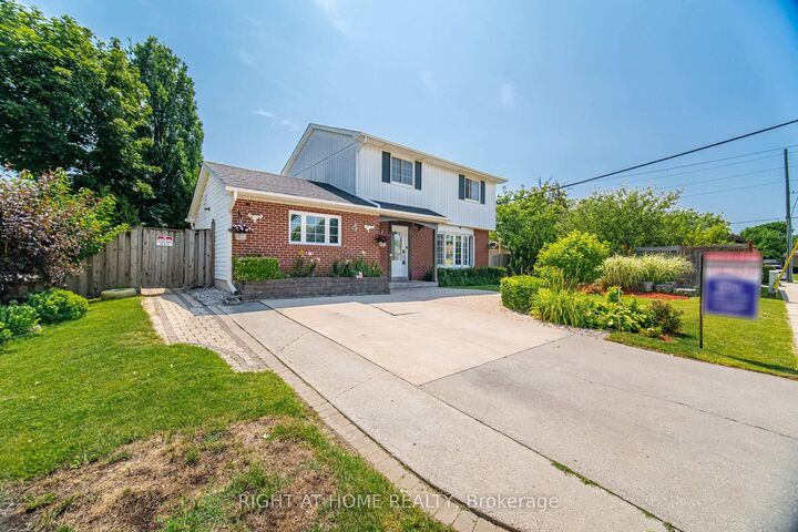 Property Photo: 4 Rosefield Drive ON L7G 4R1