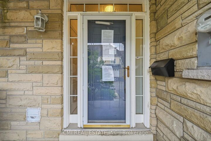 Property Photo:  1295 Wharf Street 21  ON L1W 1A2 