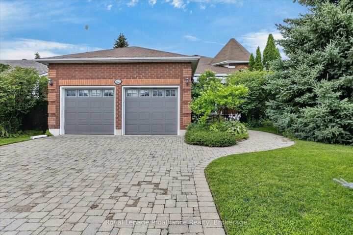Property Photo: 1423 Glenforest Crescent ON K9K 2J1