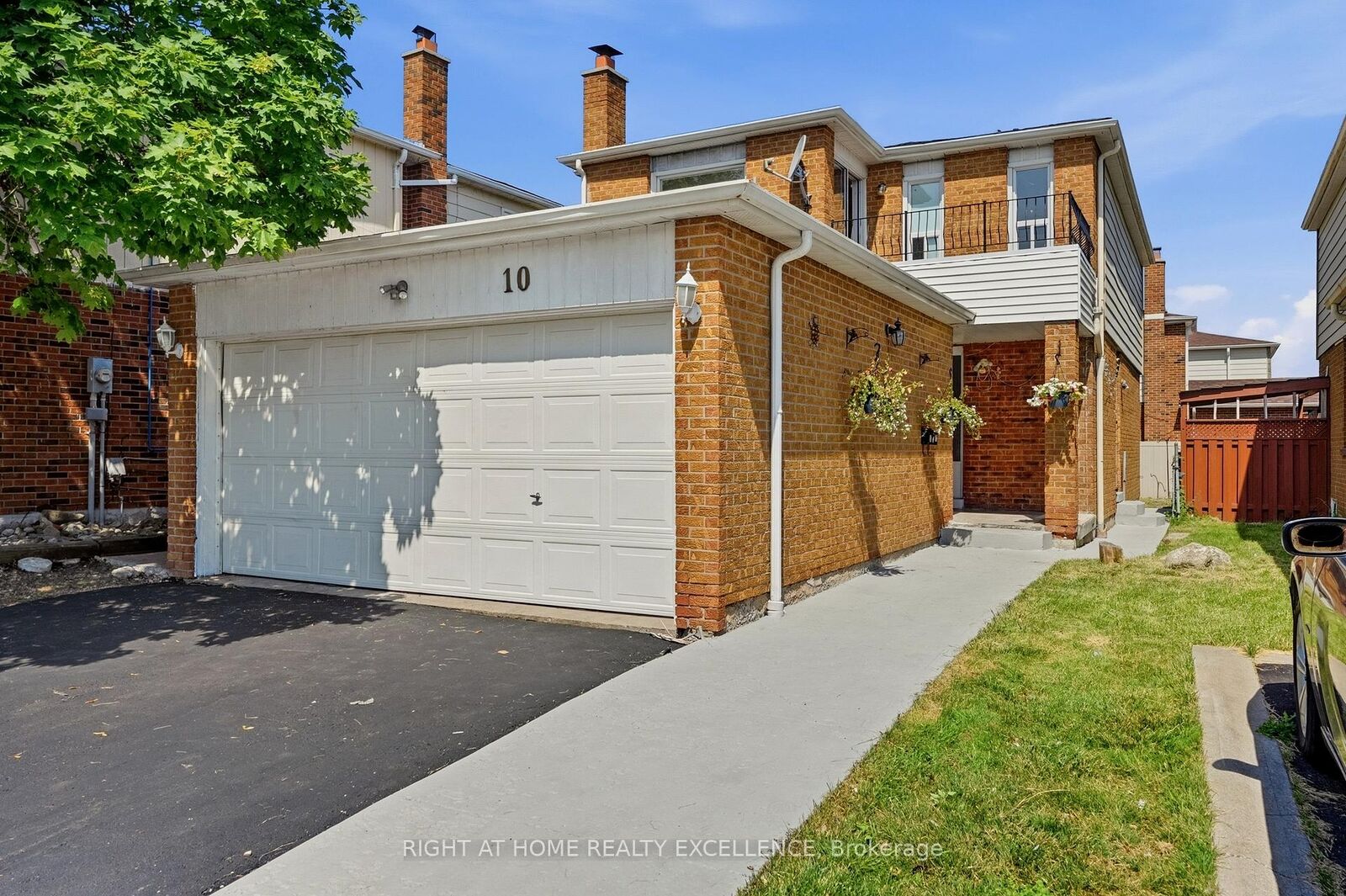 Property Photo:  10 Banting Crescent  ON L6Y 2L8 