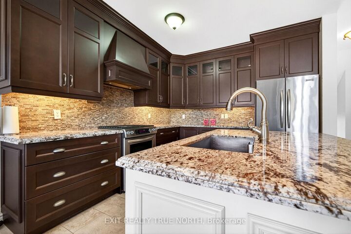 Property Photo: 27 Grand Poplar Lane ON L9Z 0C7