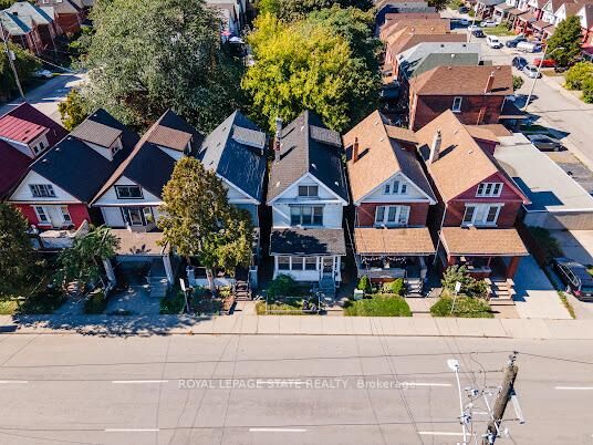 Property Photo:  35 Sherman Avenue N  ON L8L 6L9 